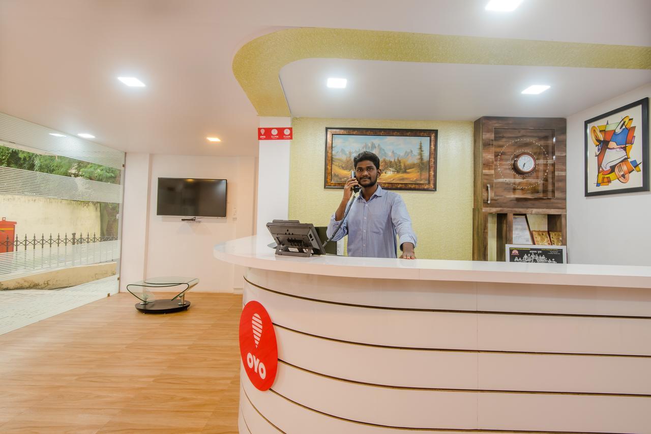 Oyo 9326 Om Sai Residency Hotel Bombay Esterno foto