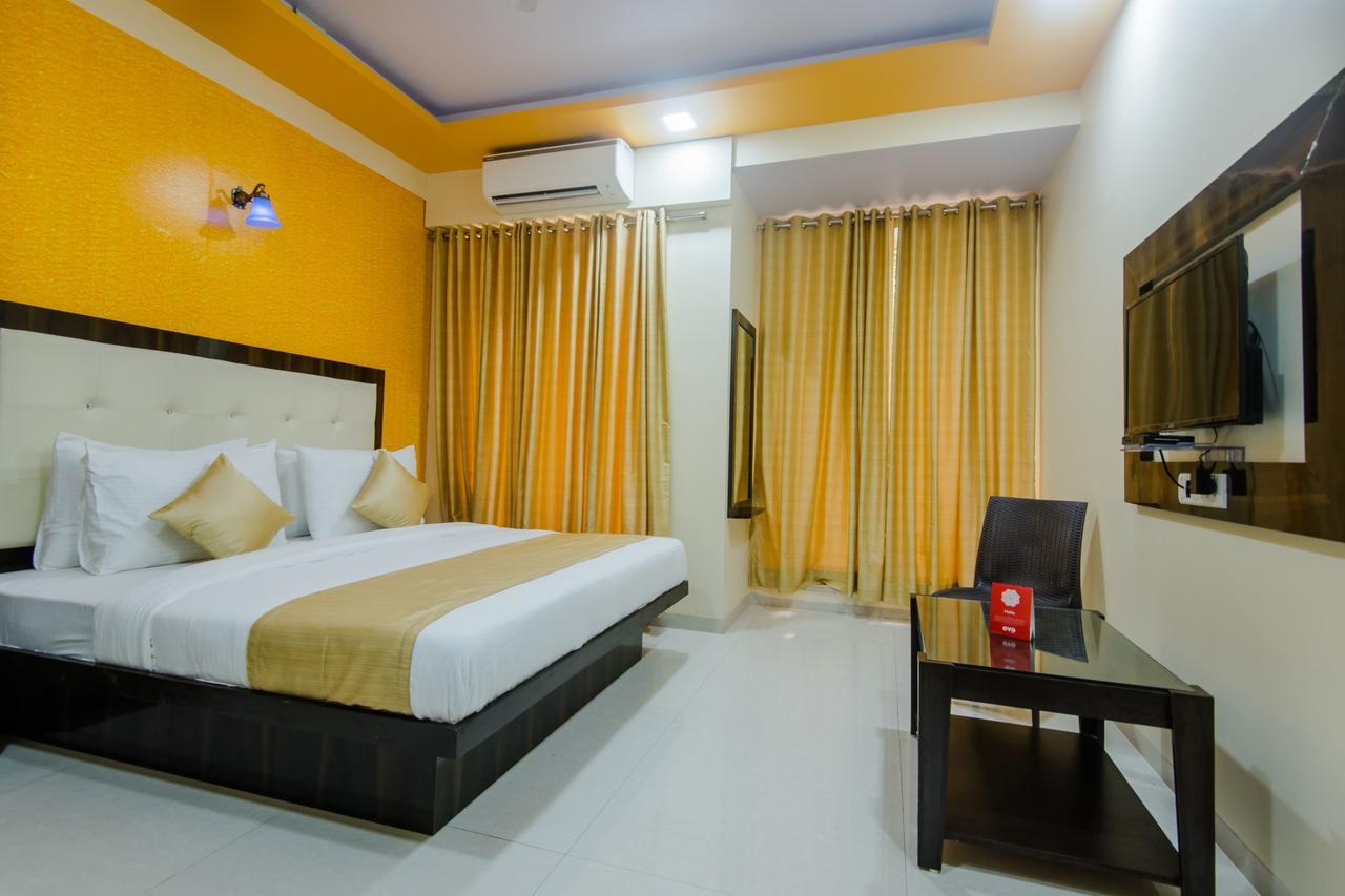 Oyo 9326 Om Sai Residency Hotel Bombay Esterno foto